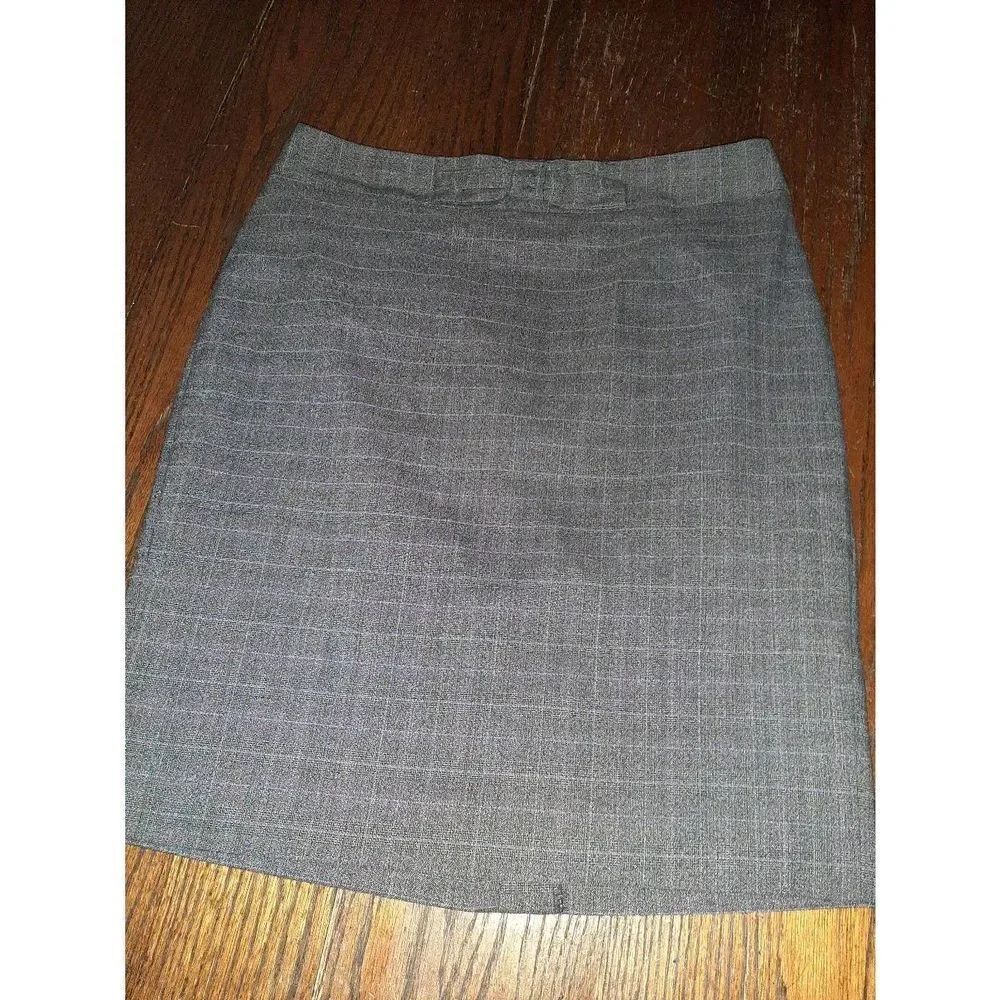 Size 4 Ann Taylor LOFT Grey Rear Zip Front Bow Lined Pencil Straight Skirt